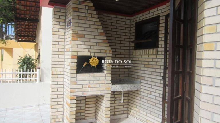 Imagem Casa com 7 Quartos à Venda, 340 m² em Centro - Bombinhas Imagem Casa com 7 Quartos à Venda, 340 m² em Centro - Bombinhas
