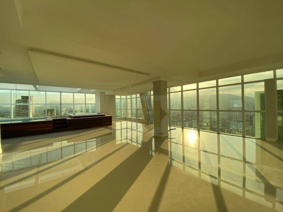 Imagem Cobertura com 5 Quartos à Venda, 417 m² em Meia Praia - Itapema