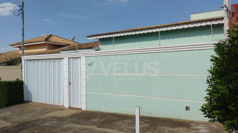 Casa com 2 Quartos à Venda,  em Vila Nastri - Itapetininga
