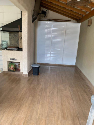 Imagem Imóvel com 3 Quartos à Venda, 1.600.000 m² em São Paulo - Jundiaí Imagem Imóvel com 3 Quartos à Venda, 1.600.000 m² em São Paulo - Jundiaí