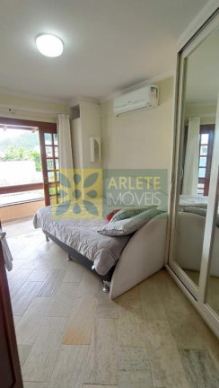 Imagem Casa com 3 Quartos à Venda, 335 m² em Canto Grande - Bombinhas