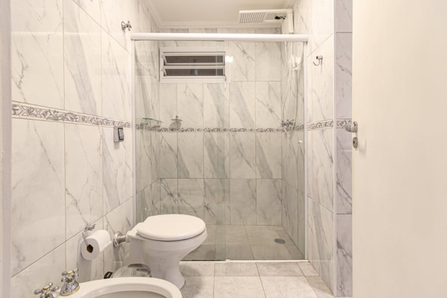 Imagem Imóvel com 3 Quartos à Venda, 128 m² em Higienópolis - São Paulo Imagem Imóvel com 3 Quartos à Venda, 128 m² em Higienópolis - São Paulo