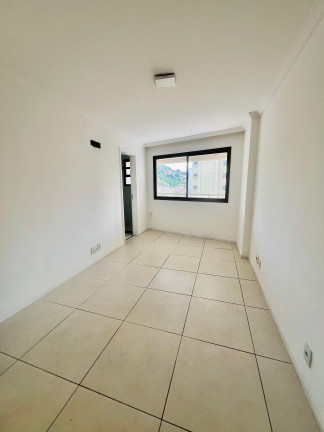 Imagem Imóvel com 2 Quartos à Venda, 90 m² em Vital Brazil - Niterói Imagem Imóvel com 2 Quartos à Venda, 90 m² em Vital Brazil - Niterói
