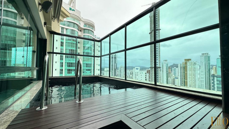 Imagem Cobertura com 4 Quartos à Venda, 280 m² em Centro - Balneário Camboriú
