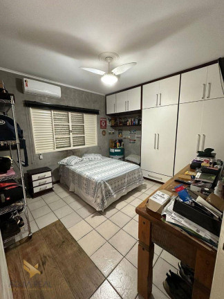 Imagem Casa com 4 Quartos à Venda, 258 m² em Monte Carlo - Campo Grande Imagem Casa com 4 Quartos à Venda, 258 m² em Monte Carlo - Campo Grande