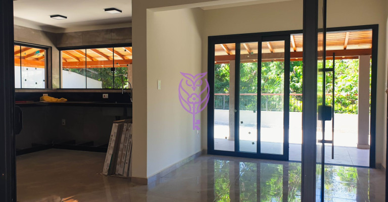 Imagem Casa com 3 Quartos à Venda, 564 m² em Estância Suiça - Serra Negra