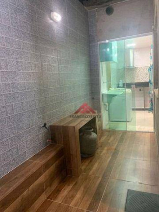 Imagem Casa com 2 Quartos à Venda, 80 m² em Jardim Catarina - São Gonçalo Imagem Casa com 2 Quartos à Venda, 80 m² em Jardim Catarina - São Gonçalo