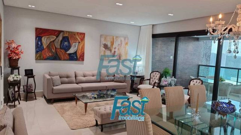 Apartamento com 4 Quartos à Venda, 247 m² em Quilombo - Cuiabá