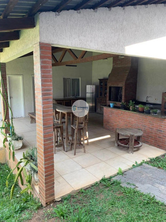 Casa com 3 Quartos à Venda, 320 m²