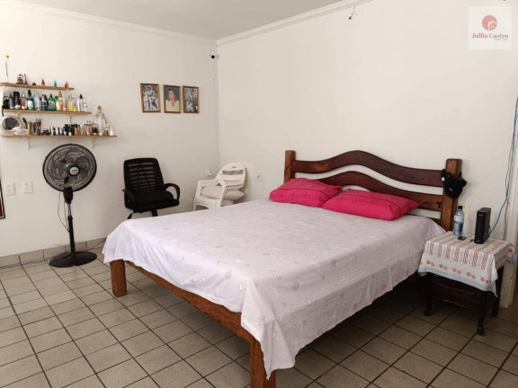 Imagem Casa com 4 Quartos à Venda, 200 m²