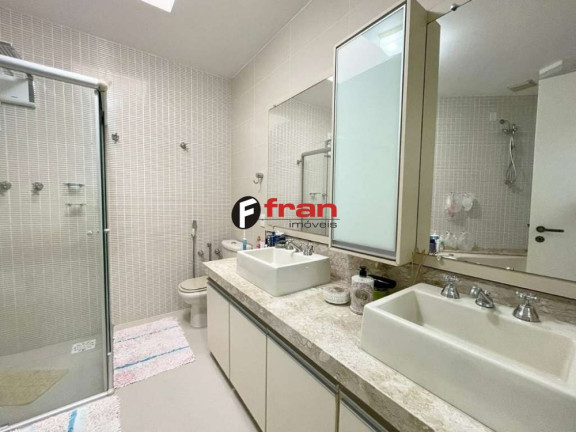 Imagem Casa com 4 Quartos à Venda, 306 m² em Córrego Grande - Florianópolis Imagem Casa com 4 Quartos à Venda, 306 m² em Córrego Grande - Florianópolis