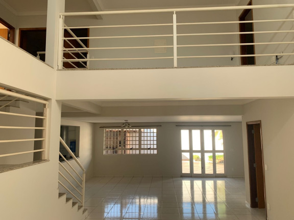Imagem Casa com 4 Quartos à Venda, 260 m² em Vila Santo Antônio - Bauru
