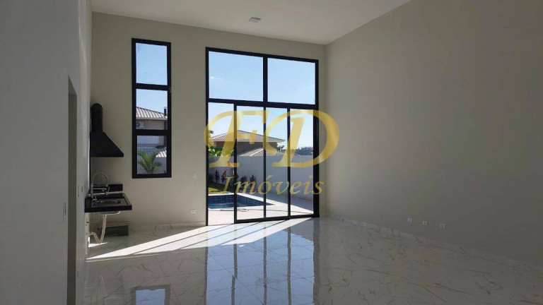 Imagem Casa de Condomínio com 3 Quartos à Venda, 670 m² em Atibaia