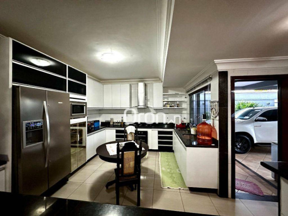 Imagem Sobrado com 4 Quartos à Venda, 540 m² em Setor Central - Senador Canedo Imagem Sobrado com 4 Quartos à Venda, 540 m² em Setor Central - Senador Canedo