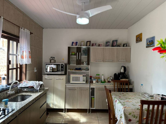 Imagem Casa com 5 Quartos à Venda, 220 m² em Centro - Balneário Barra Do Sul