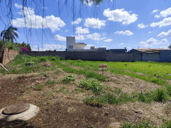 Terreno à Venda, 524 m² em Vila Araponguinha - Arapongas