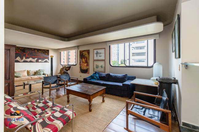 Apartamento com 3 Quartos à Venda,  em Moema - São Paulo