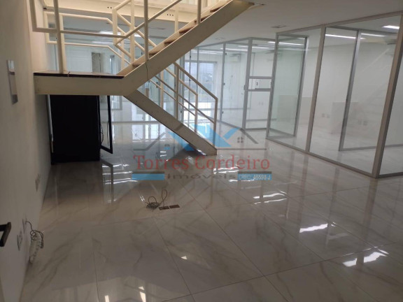 Sala Comercial à Venda, 240 m² em Vila Tramontano - São Paulo