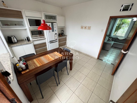 Imagem Casa com 3 Quartos à Venda, 169 m² em Trindade - Florianópolis