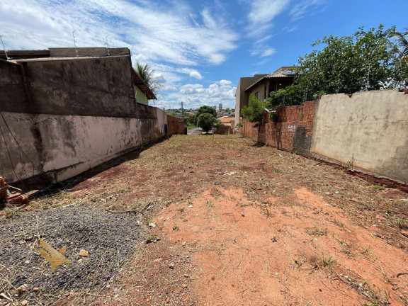 Imagem Terreno à Venda, 365 m² em São Francisco - Campo Grande Imagem Terreno à Venda, 365 m² em São Francisco - Campo Grande