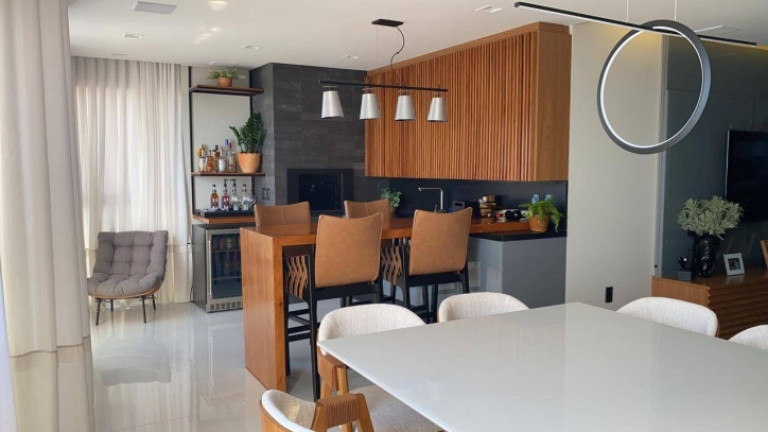 Imagem Apartamento com 3 Quartos à Venda, 140 m² em Centro - Piçarras