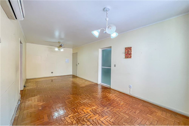 Imagem Imóvel com 3 Quartos à Venda,  em São Geraldo - Porto Alegre