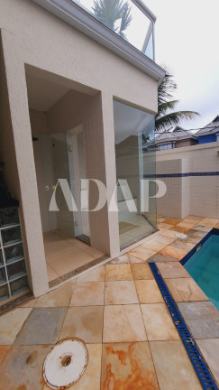 Imagem Casa com 4 Quartos à Venda, 250 m² em Vargem Pequena - Rio De Janeiro