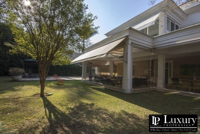 Imagem Casa de Condomínio com 5 Quartos à Venda, em Real Parque - São Paulo Imagem Casa de Condomínio com 5 Quartos à Venda, em Real Parque - São Paulo