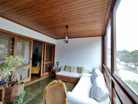 Imagem Imóvel com 3 Quartos à Venda, 164 m² em Tijuca - Teresópolis