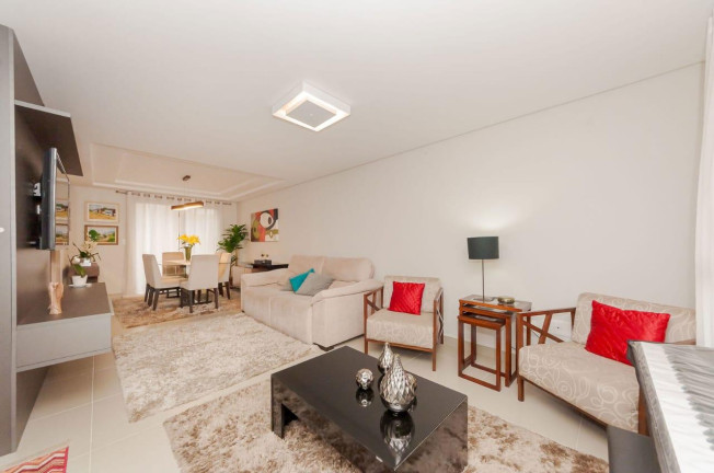 Sobrado com 3 Quartos à Venda, 104 m² em Santa Cândida - Curitiba