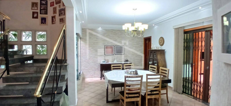 Imagem Sobrado com 3 Quartos à Venda, 300 m² em Independência - São Bernardo Do Campo