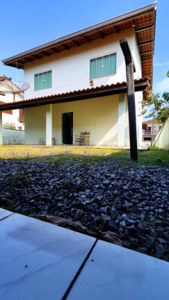 Imagem Sobrado com 6 Quartos à Venda, 300 m² em Ubatuba - São Francisco Do Sul Imagem Sobrado com 6 Quartos à Venda, 300 m² em Ubatuba - São Francisco Do Sul