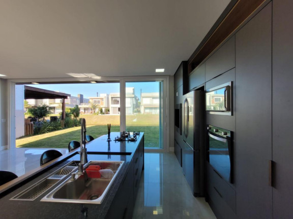Imagem Casa com 4 Quartos à Venda, 220 m² em -- - Capao Da Canoa Imagem Casa com 4 Quartos à Venda, 220 m² em -- - Capao Da Canoa
