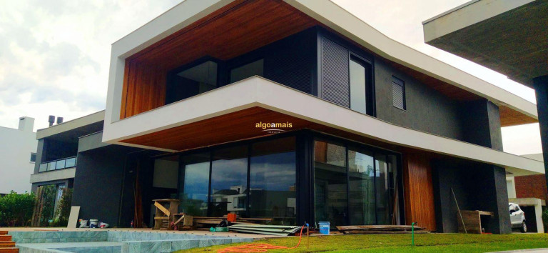 Casa com 5 Quartos à Venda, 411 m² em Condominio Celebration - Xangri-lá