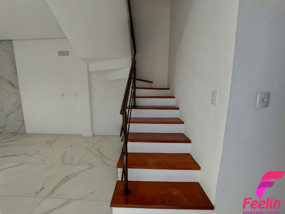 Imagem Casa com 3 Quartos à Venda, 131 m² em Campeche - Florianópolis Imagem Casa com 3 Quartos à Venda, 131 m² em Campeche - Florianópolis