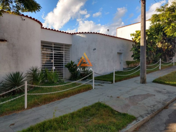 Imagem Casa com 4 Quartos à Venda, 378 m²