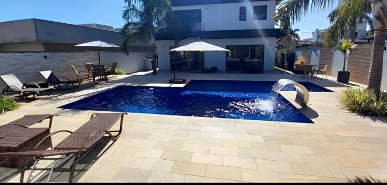 Imagem Casa com 5 Quartos à Venda, 600 m² em Usina - Atibaia