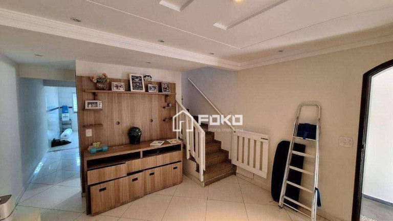 Imagem Sobrado com 3 Quartos à Venda ou Locação, 200 m² em Jardim Santa Mena - Guarulhos Imagem Sobrado com 3 Quartos à Venda ou Locação, 200 m² em Jardim Santa Mena - Guarulhos