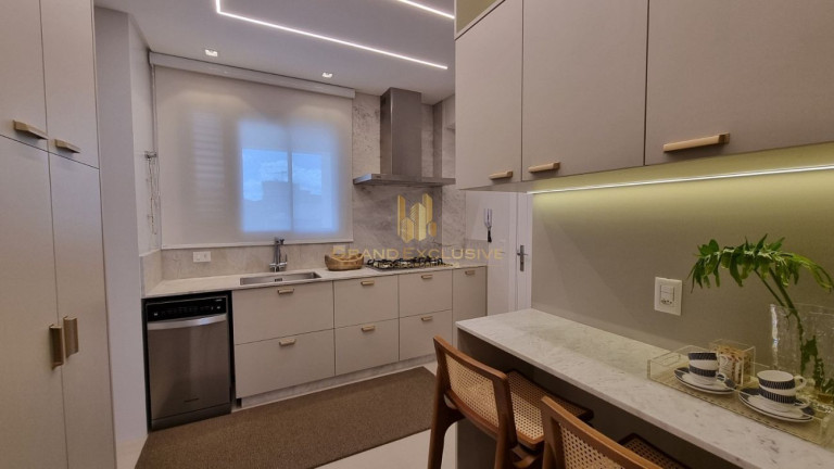 Imagem Apartamento com 4 Quartos à Venda, 182 m² em Centro - Balneário Camboriú Imagem Apartamento com 4 Quartos à Venda, 182 m² em Centro - Balneário Camboriú