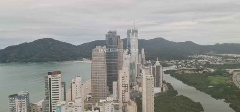 Imagem Imóvel com 4 Quartos à Venda, 227 m² em Centro - Balneário Camboriú