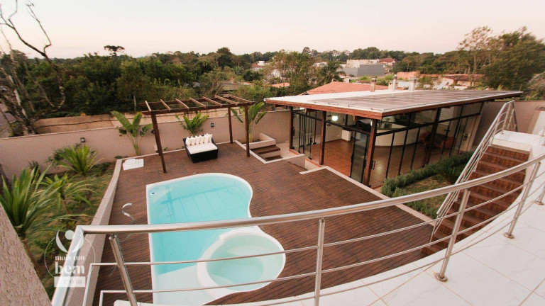 Imagem Casa com 3 Quartos à Venda, 363 m² em Butiatuvinha - Curitiba