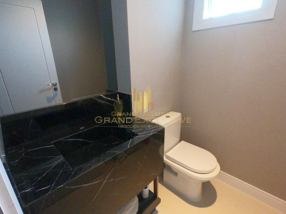 Imagem Apartamento com 3 Quartos à Venda, 133 m² em Centro - Balneário Camboriú Imagem Apartamento com 3 Quartos à Venda, 133 m² em Centro - Balneário Camboriú