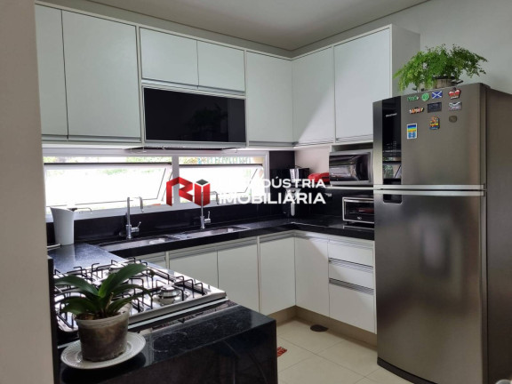 Imagem Casa com 4 Quartos à Venda, 453 m² em Chácara Moinho Velho - Carapicuíba Imagem Casa com 4 Quartos à Venda, 453 m² em Chácara Moinho Velho - Carapicuíba