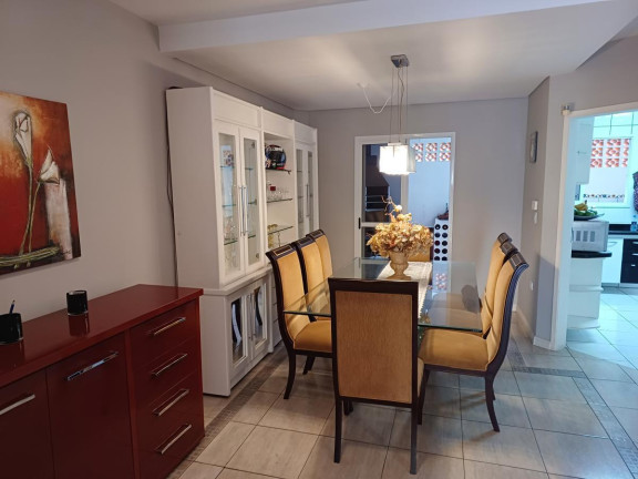 Imagem Casa com 3 Quartos à Venda, 150 m² em Guabirotuba - Curitiba Imagem Casa com 3 Quartos à Venda, 150 m² em Guabirotuba - Curitiba