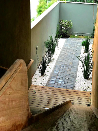 Imagem Imóvel com 6 Quartos à Venda,  em Mariscal - Bombinhas