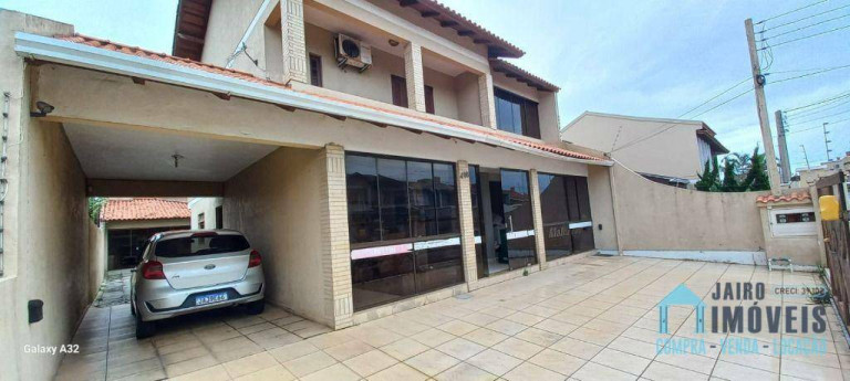 Sobrado com 3 Quartos à Venda,  em Centro - Tramandaí