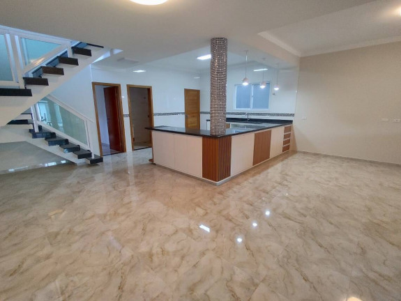 Imagem Casa com 5 Quartos à Venda, 250 m² em Flórida - Praia Grande Imagem Casa com 5 Quartos à Venda, 250 m² em Flórida - Praia Grande