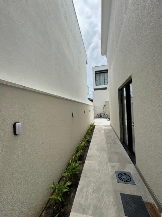 Imagem Casa com 4 Quartos à Venda, 260 m² em Novo Aleixo - Manaus Imagem Casa com 4 Quartos à Venda, 260 m² em Novo Aleixo - Manaus