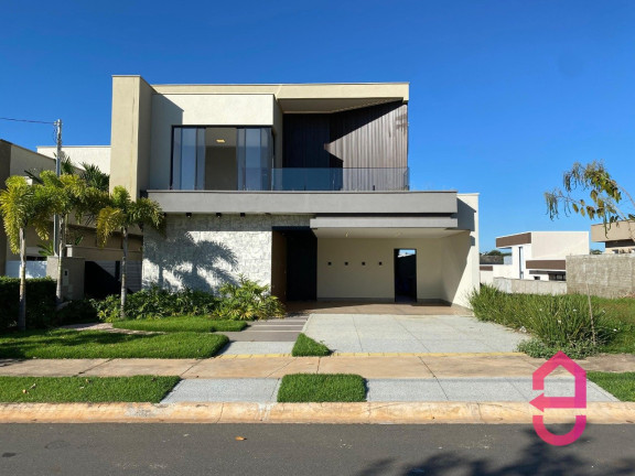 Sobrado à Venda, 321 m² em Parqville Pinheiros - Aparecida De Goiânia