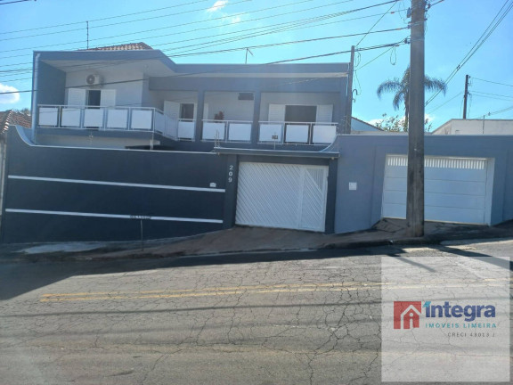 Casa com 4 Quartos à Venda, 173 m² em Vila Gioto - Limeira